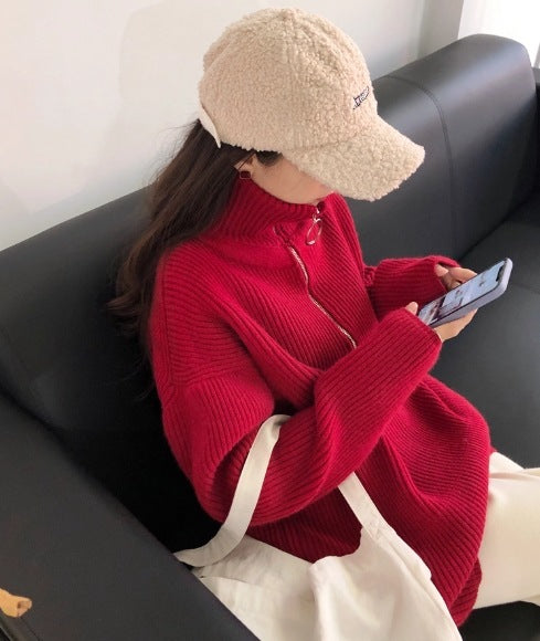 Le Classique Paris – Relaxed Zipper Sweater with Large Collar